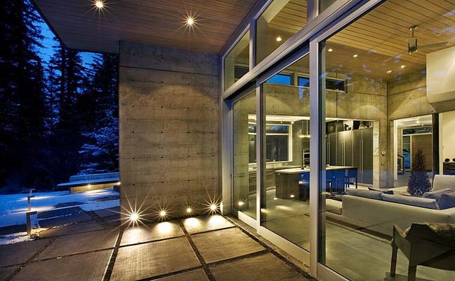 Aspen house with concrete wall