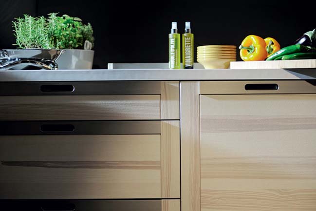 The elegance kitchen design with wood and inox