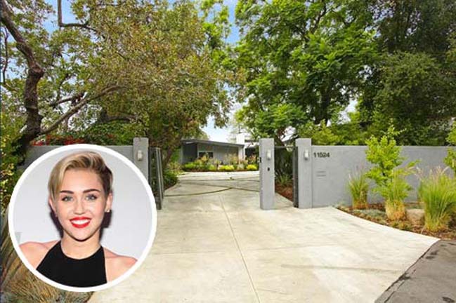 Midcentury modern villa of Miley Cyrus
