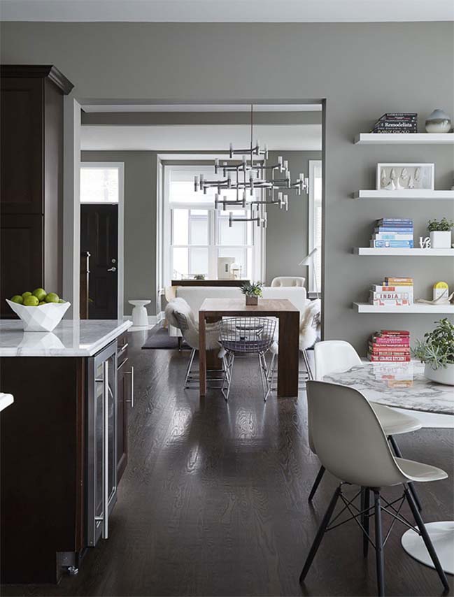 Gray chic townhouse in Chicago