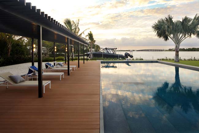 Miami Beach Residence by KKAID