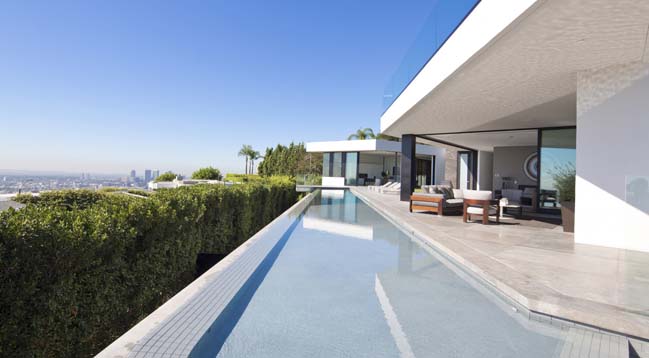 T-1 luxury villa in Los Angeles by McClean Design