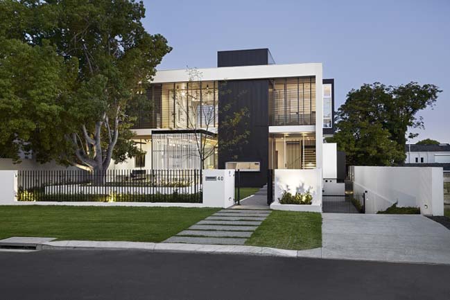 Luxury villa in Perth by Craig Steer Architects