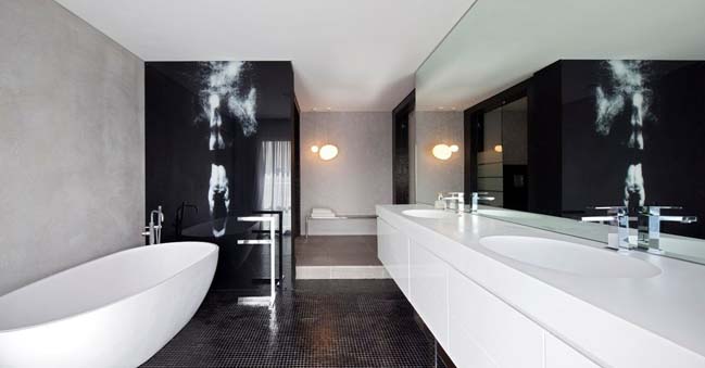 Luxury penthouse by Lev-Gargir Architects