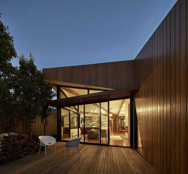 Diagonal House by Simon Whibley Architecture