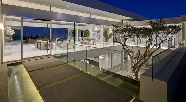 Carla Ridge: Dream house in Beverly Hills, California
