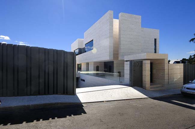 Luxury villa in Spain by A-cero