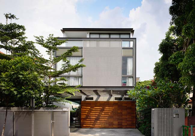 Luxury villa by HYLA Architects