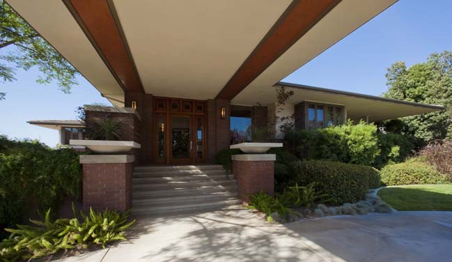 Luxury villa in Laguna Hills, California