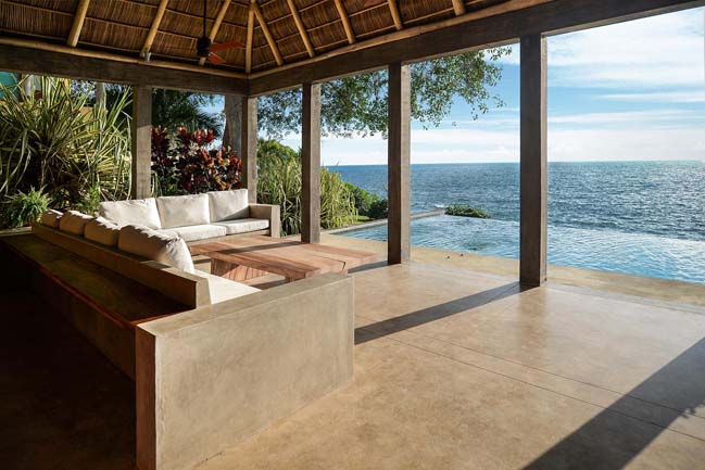 Beautiful beachfront villa by CoA | Arquitectura