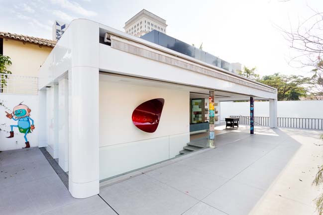 Toy House by Pascali Semerdjian Architects