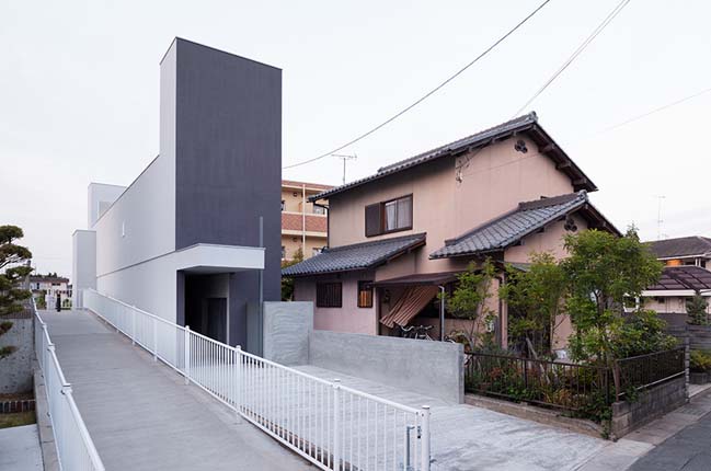 Narrow house by FORM / Kouichi Kimura Architects