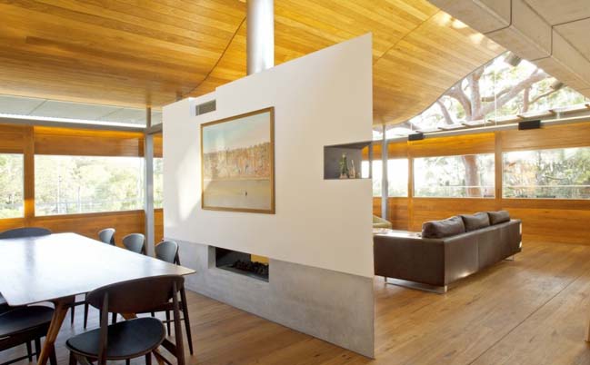 Angophora House by Richard Cole Architecture
