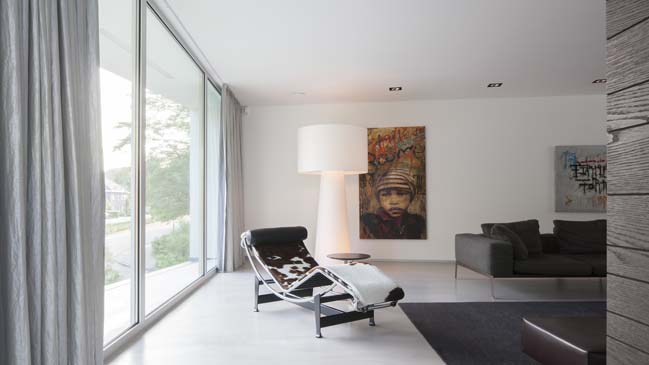 Contemporary home design by Lab32 Architecten