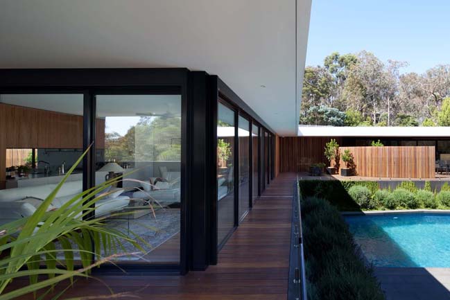 Park Orchards: House renovation by Pleysier Perkins Architects
