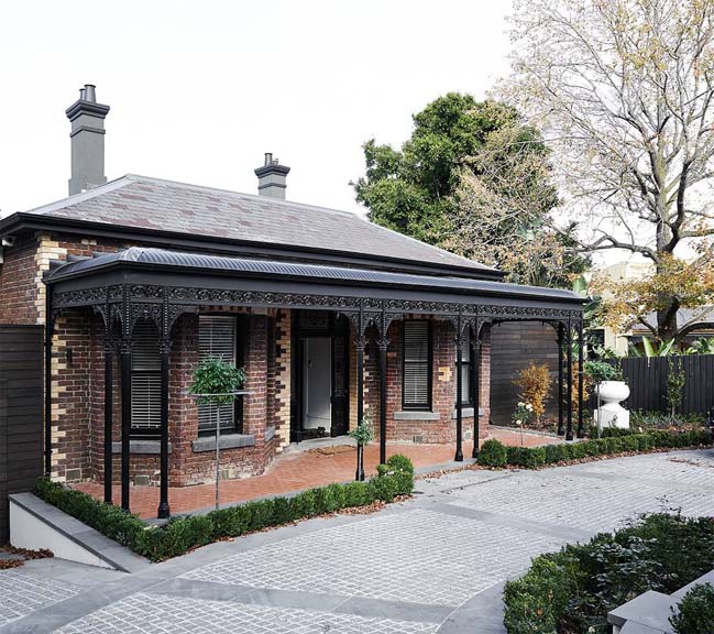 Victorian house renovation by Robson Rak Architects