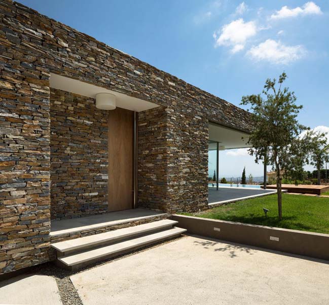 Stone House By Marion Regitko Architects