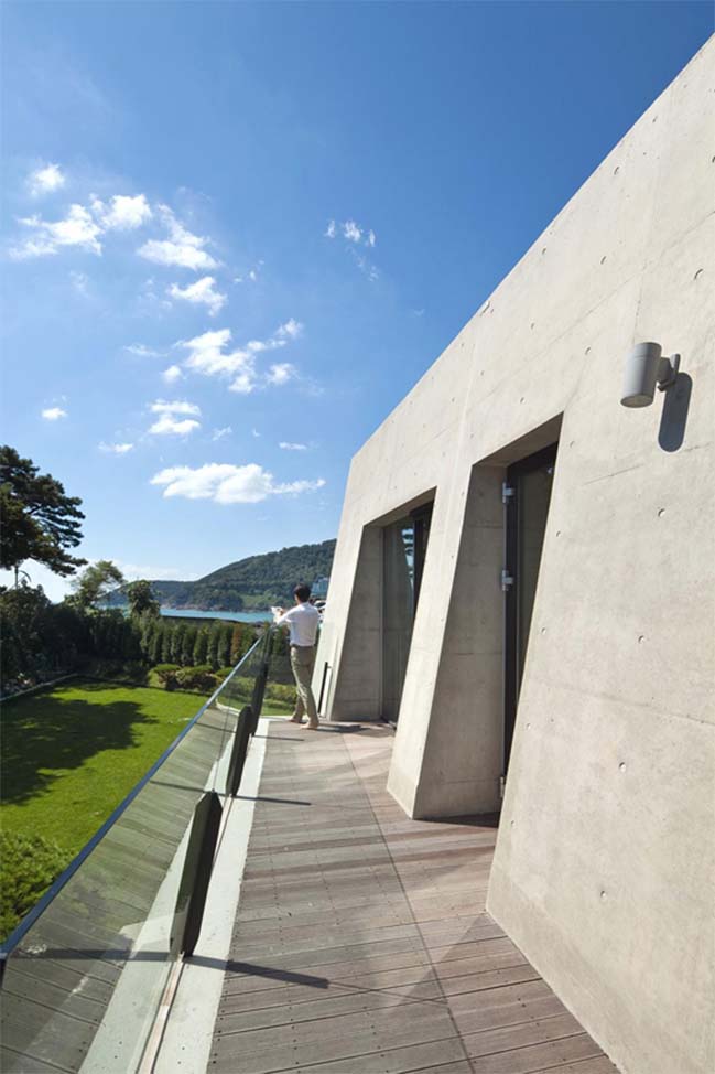 Luxury concrete house by Architect K
