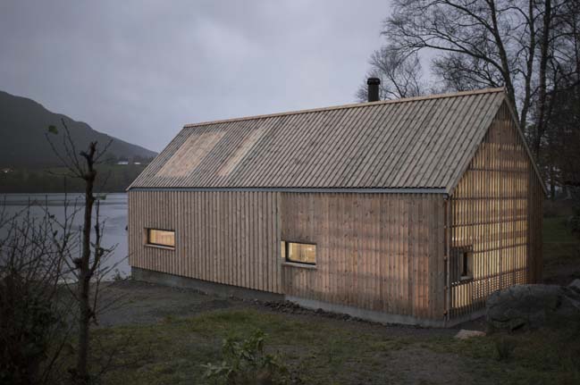 Timber boat house by Kolab and Koreo Architects