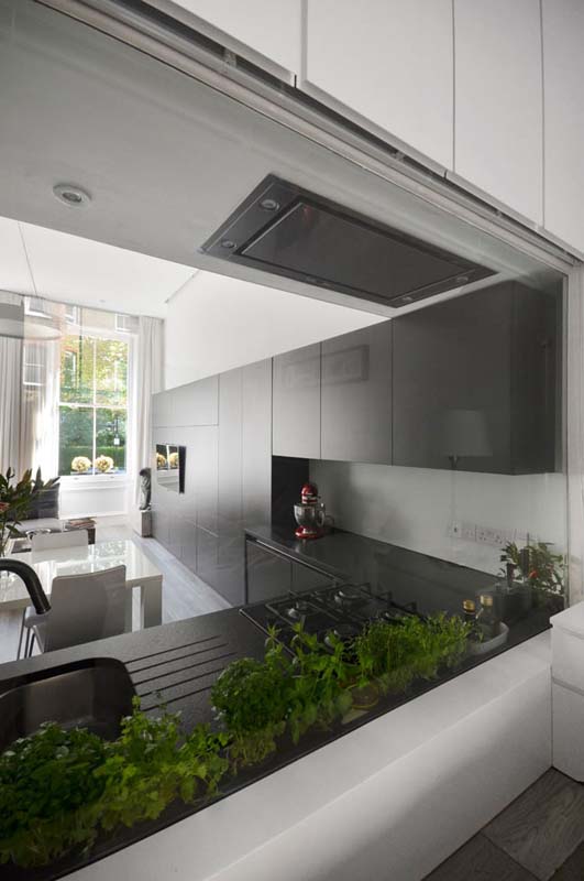 Nevern Square Apartment by DPAW