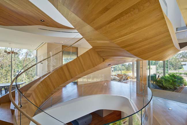 Modern three-story house in Los Angeles by Belzberg Architects