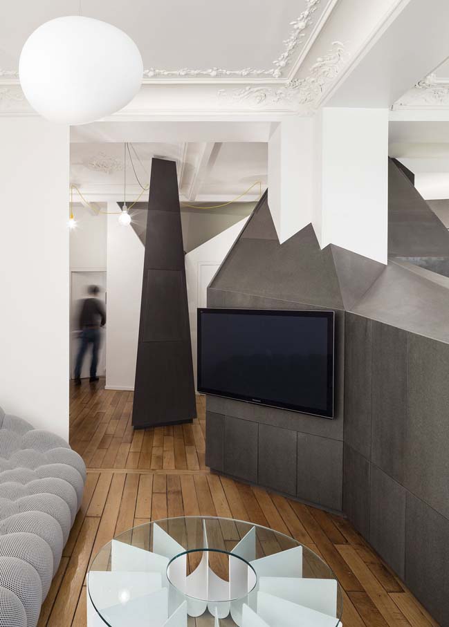 Small apartment in Paris by Studio Razavi Architecture