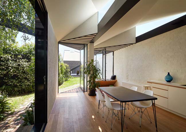 The Kite: Modern house in Australia by Architecture Architecture