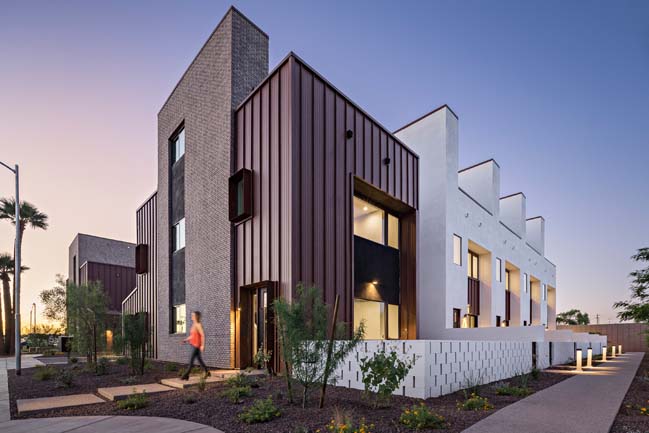 Modern townhouses by The Ranch Mine