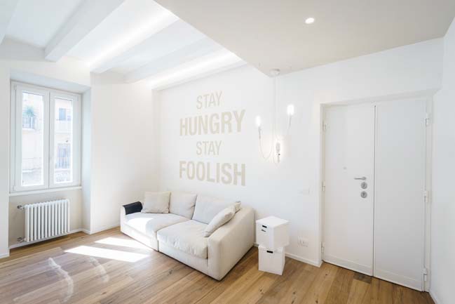 White small apartment by Brain Factory