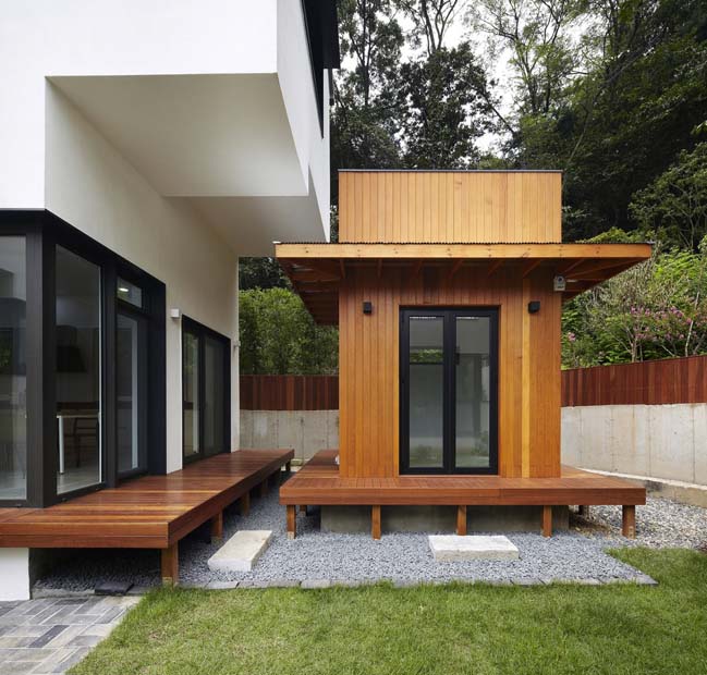 Modern garden house in South Korea by studio_GAON