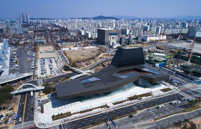 Hyundai Motorstudio Goyang by DMAA