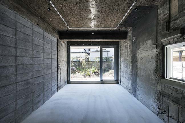 Concrete townhouse in Japan by Jo Nagasaka / Schemata Architects