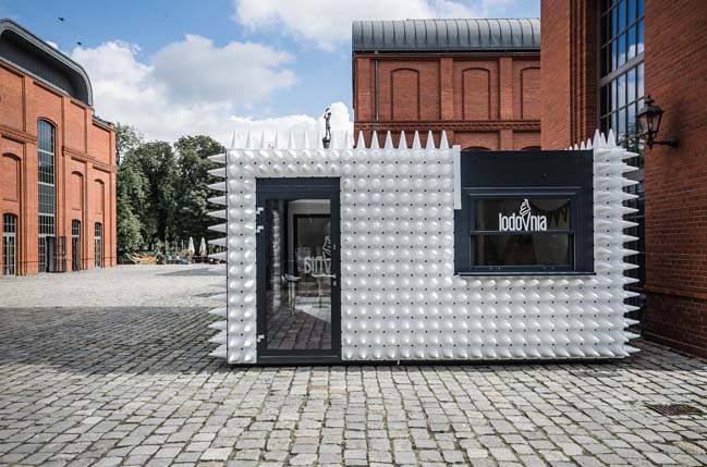 Unique mobile ice cream shop by mode:lina