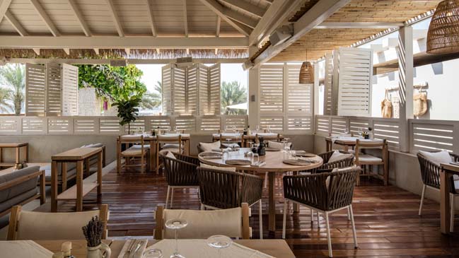 Restaurant and Beach Club on Palm Dubai by ANARCHITECT