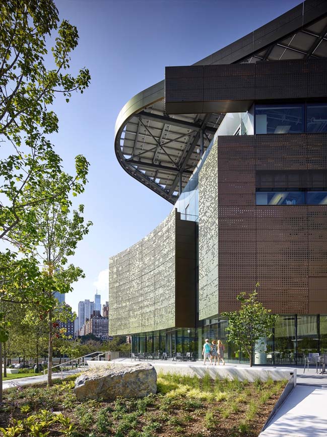 Bloomberg Center by Morphopedia Architecture
