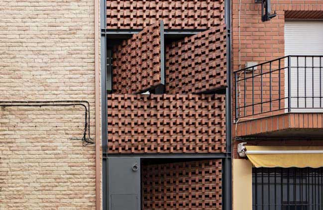 Piedrabuena House by MUKA Arquitectura
