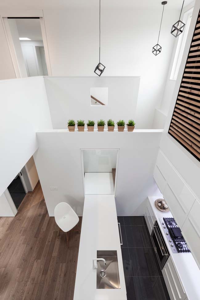 Flipped House by Atelier RZLBD