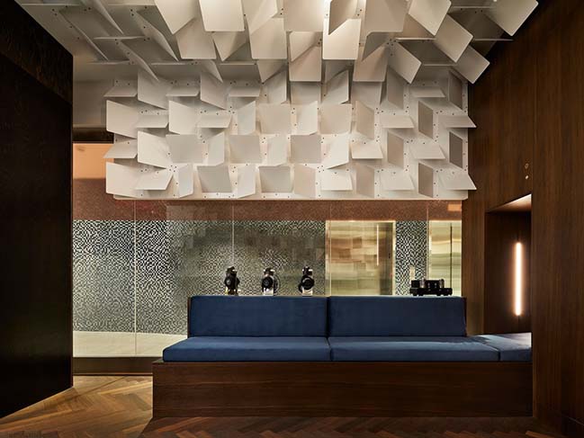 Headfoneshop in Toronto by Batay-Csorba Architects