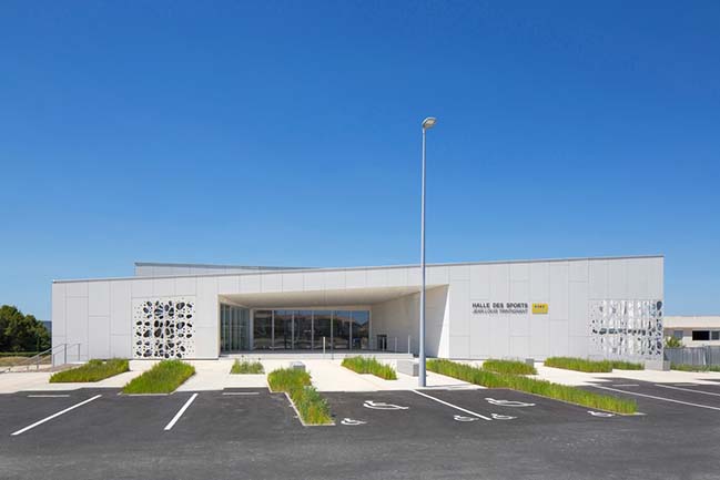 Sports Hall Jean-Louis Trintignant in Uzès by NBJ Architects