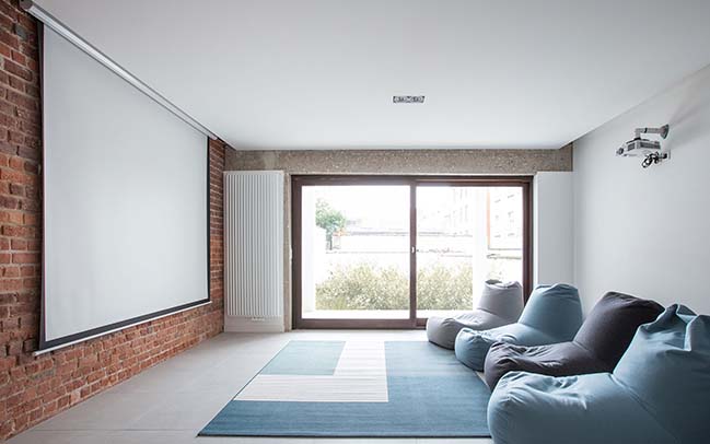 Brickwall House by YCL