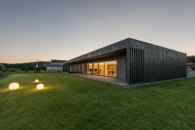 Moden villa design in Vilnius by PAO Architects