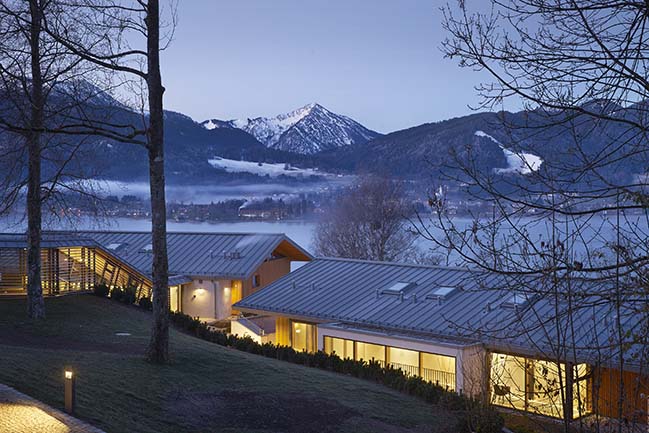 Alpine Chalets by Landau+Kindelbacher Architekten Innenarchitekten