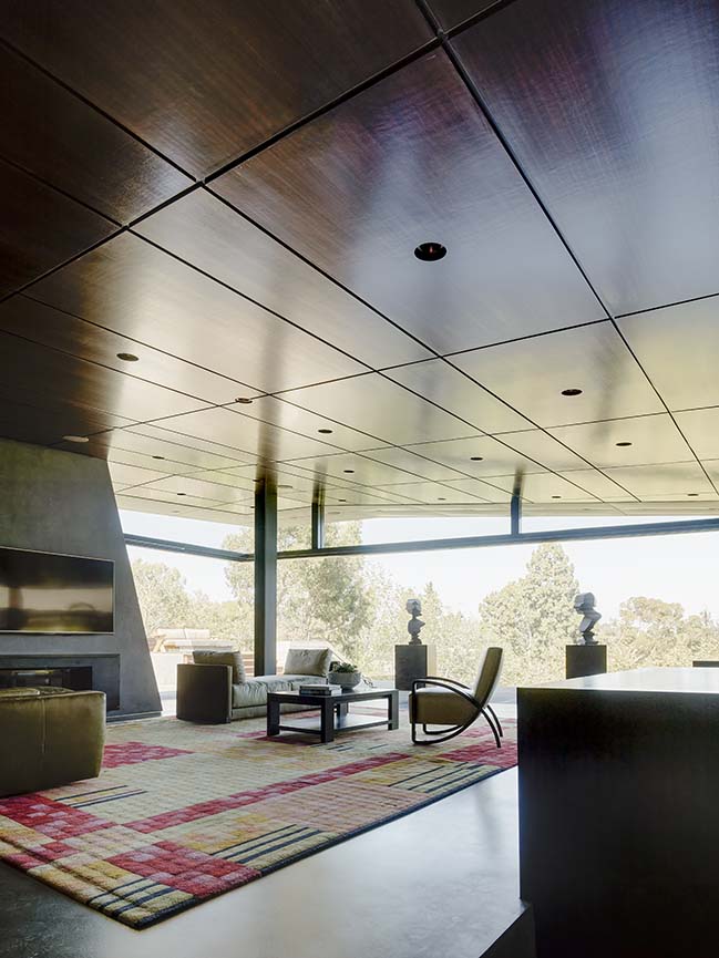 Futuristic House in California by Eric Rosen Architects