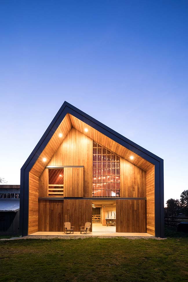 Swallowfield Barn by MOTIV Architects