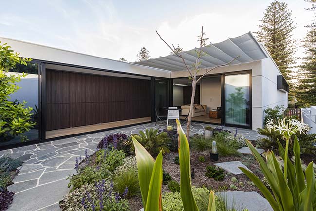 Inside Outside House in Perth by Craig Steere Architects