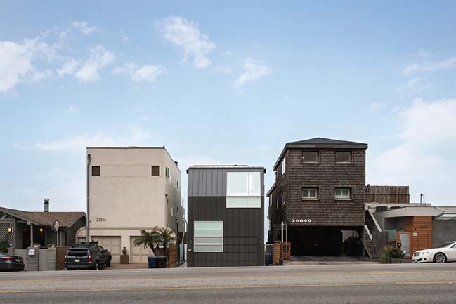 House Noir in Malibu by Lorcan O'Herlihy Architects