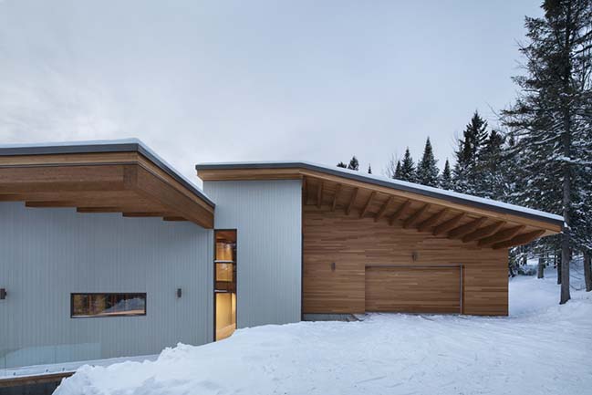 L'Accostée House in Adstock by Bourgeois / Lechasseur architects