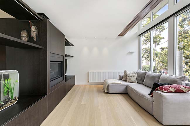 Port Melbourne Residence by Finnis Architects