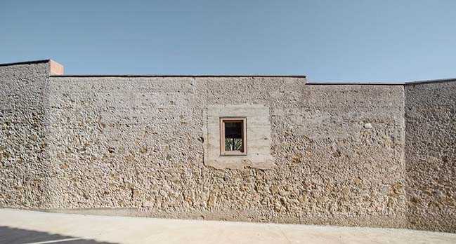 House 1413 by H ARQUITECTES