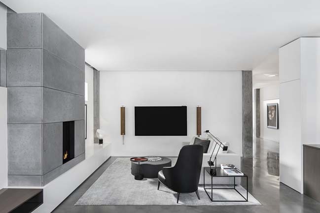 Contemporary concrete house in Montreal by Desjardins Bherer